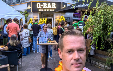 01-q-bar